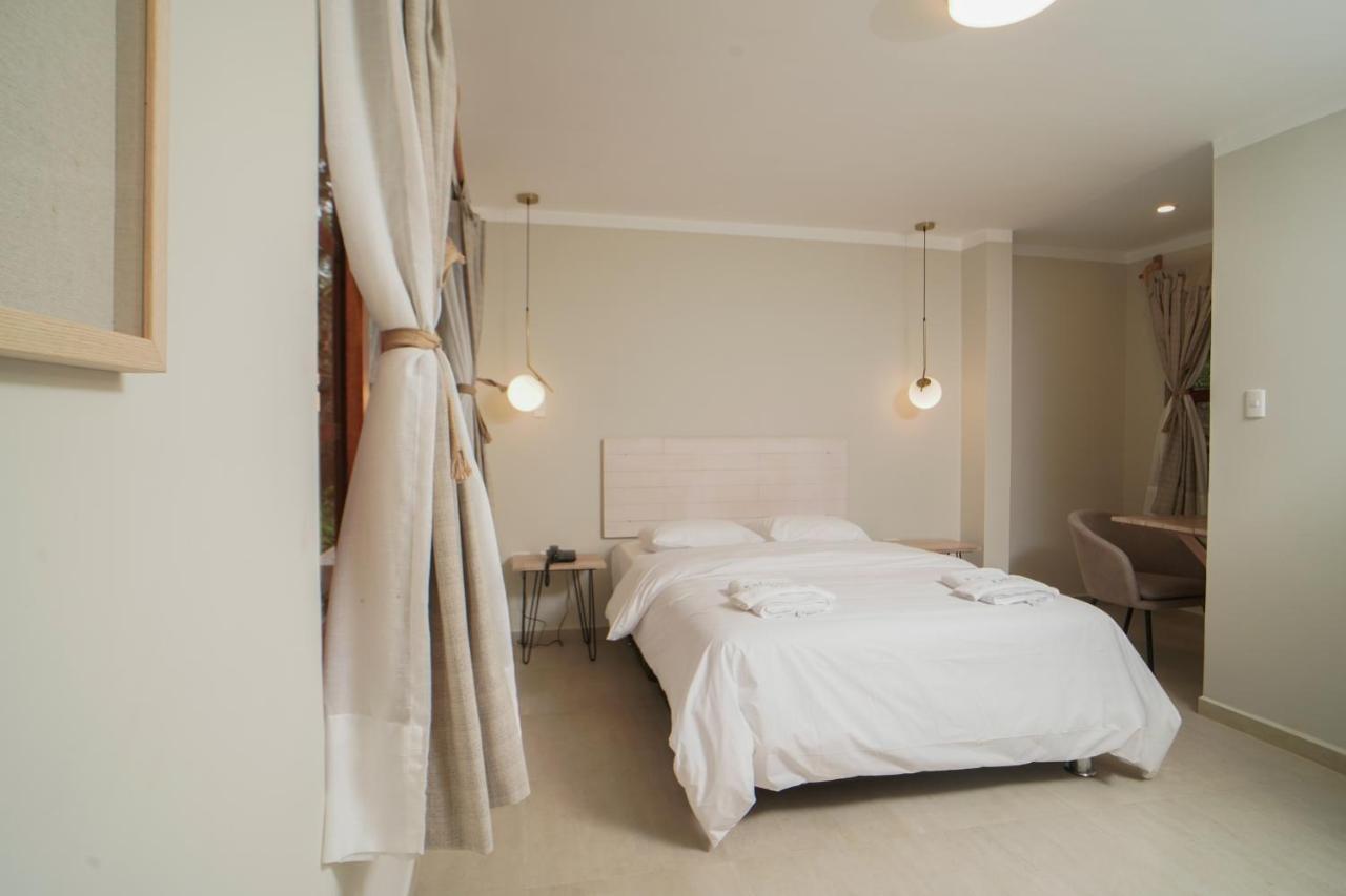 Kantu Garden Lodge โมโยบัมบา ภายนอก รูปภาพ