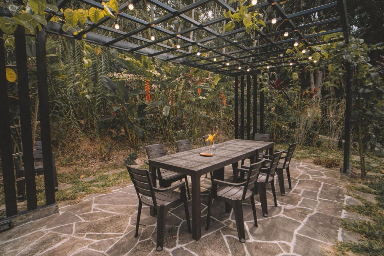 Kantu Garden Lodge โมโยบัมบา ภายนอก รูปภาพ