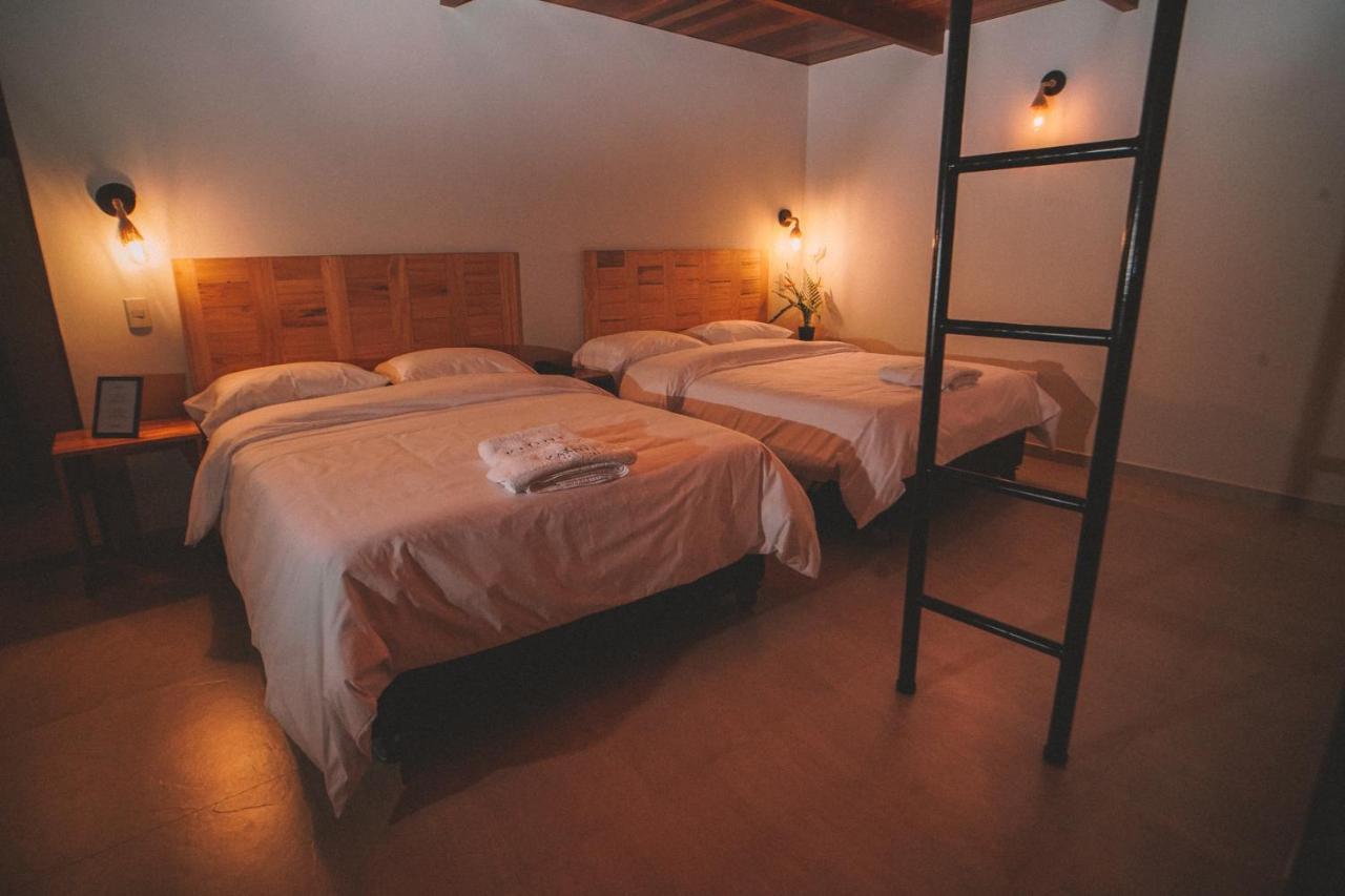 Kantu Garden Lodge โมโยบัมบา ภายนอก รูปภาพ