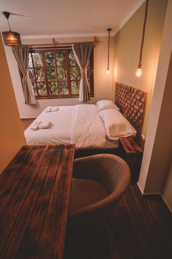 Kantu Garden Lodge โมโยบัมบา ภายนอก รูปภาพ