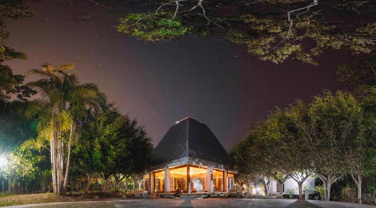 Kantu Garden Lodge โมโยบัมบา ภายนอก รูปภาพ
