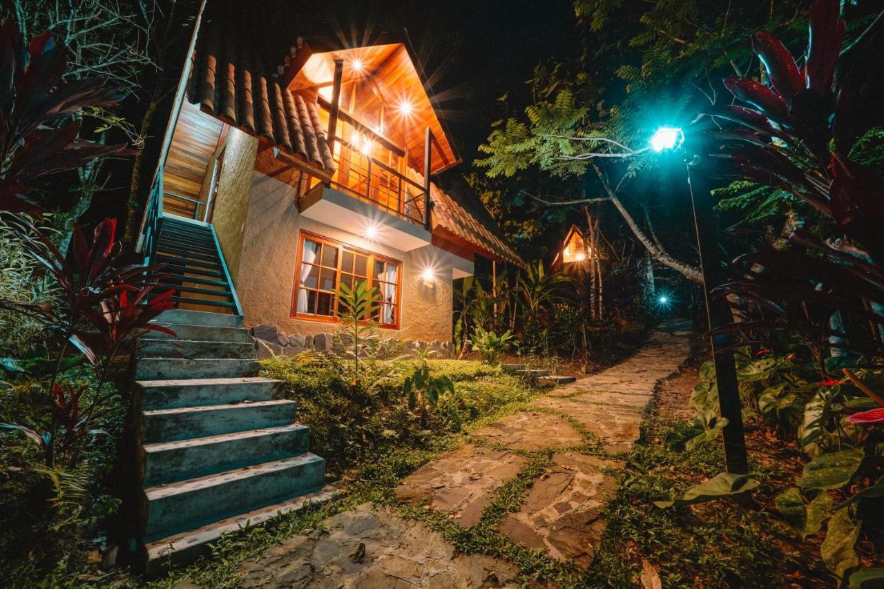 Kantu Garden Lodge โมโยบัมบา ภายนอก รูปภาพ