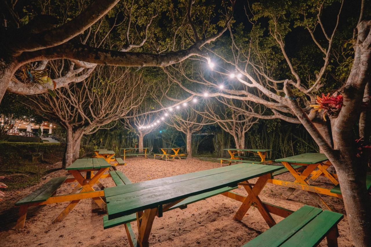 Kantu Garden Lodge โมโยบัมบา ภายนอก รูปภาพ